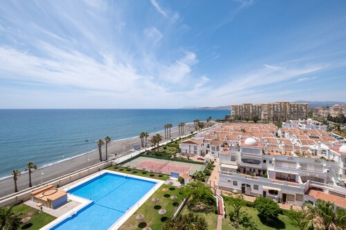 Apartment 'Las Terrazas Primera Línea de Playa' with Sea View, Wi-Fi and Air Conditioning
