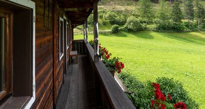 Chalet 'Kasern' with Mountain View, Private Terrace and Wi-Fi