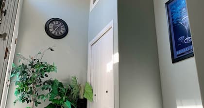 Cozy Basement Suite close to Downtown