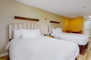 Iron/ironing board, internet, bed sheets - Dog-friendly studio with fitness room & game room - walk to the lake (Baneberry)