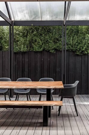 Outdoor dining - Making Memories in Dunsborough—Minutes to Beaches (DUNSBOROUGH)