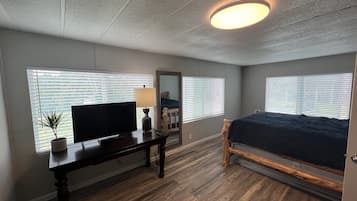 2 chambres, coffres-forts dans les chambres, bureau, Wi-Fi gratuit