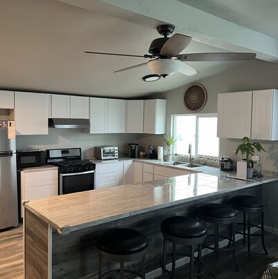 We are 35 min. From the entrance to KINGS CANYON & SEQUOIA NATIONAL PARK