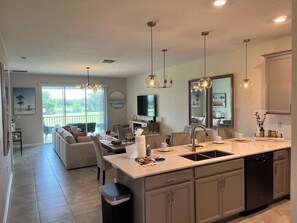 Interior - Paradise Home Close To Disney and other parks (Four Corners)