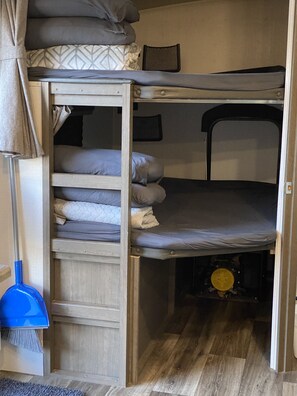 1 bedroom, in-room safe, iron/ironing board, free WiFi