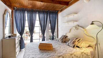 2 makuuhuonetta, silitysrauta/-lauta, ilmainen Wi-Fi, vuodevaatteet