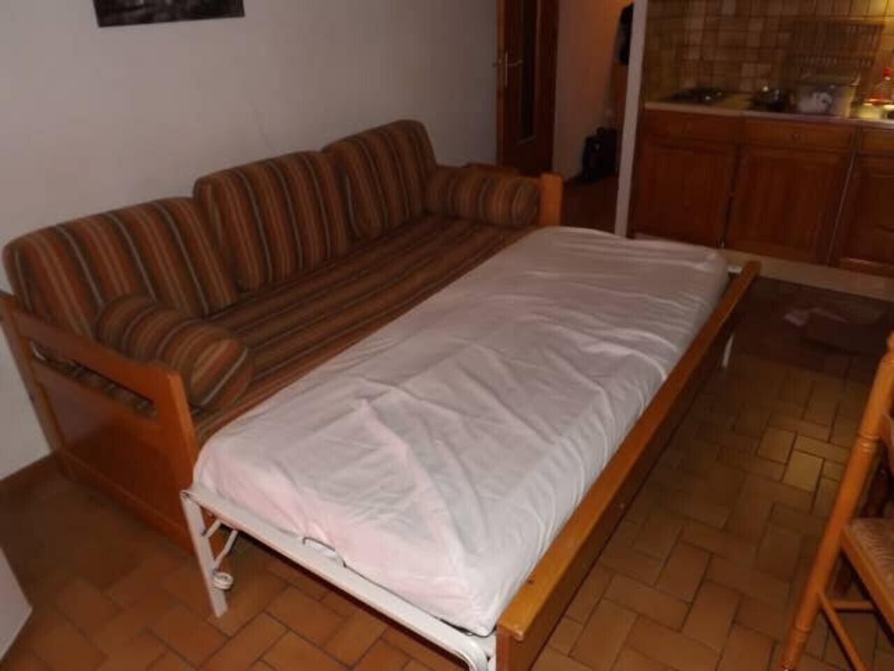 1 slaapkamer, een strijkplank/strijkijzer, wifi