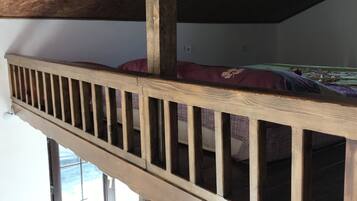 Cottage Familial | Coin séjour | Télévision à écran plasma de 50 pouces avec chaßnes par satellite