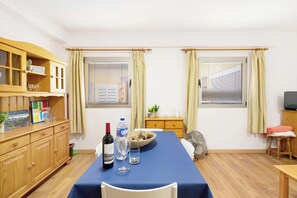 Dining - Holiday Apartment "Piso Tazacorte" (TAZACORTE)