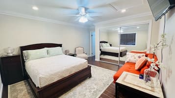 1 bedroom, iron/ironing board, WiFi, bed sheets