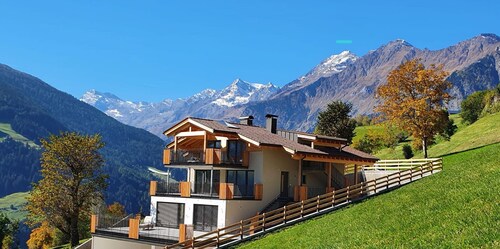 Apartment 'Sunnseitn Lodge Alps' with Mountain View, Private Terrace and Wi-Fi