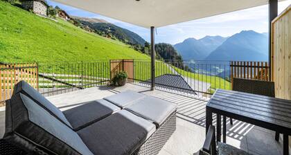 Apartment 'Sunnseitn Lodge Alps' with Mountain View, Private Terrace and Wi-Fi