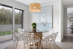 Dining - Apartment "Apúlia" with Shared Pool & Wi-Fi (Apúlia)