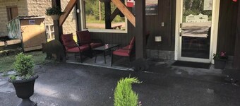 Stewart Mountain Lodge