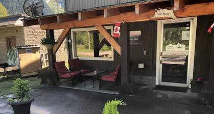 Stewart Mountain Lodge