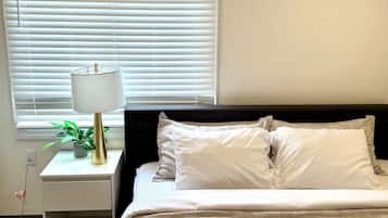 3 bedrooms, in-room safe, desk, iron/ironing board