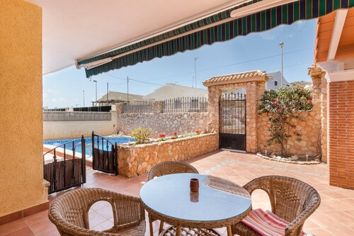 Villa 'El Carmoli' mit Meerblick, Privatem Pool und Klimaanlage