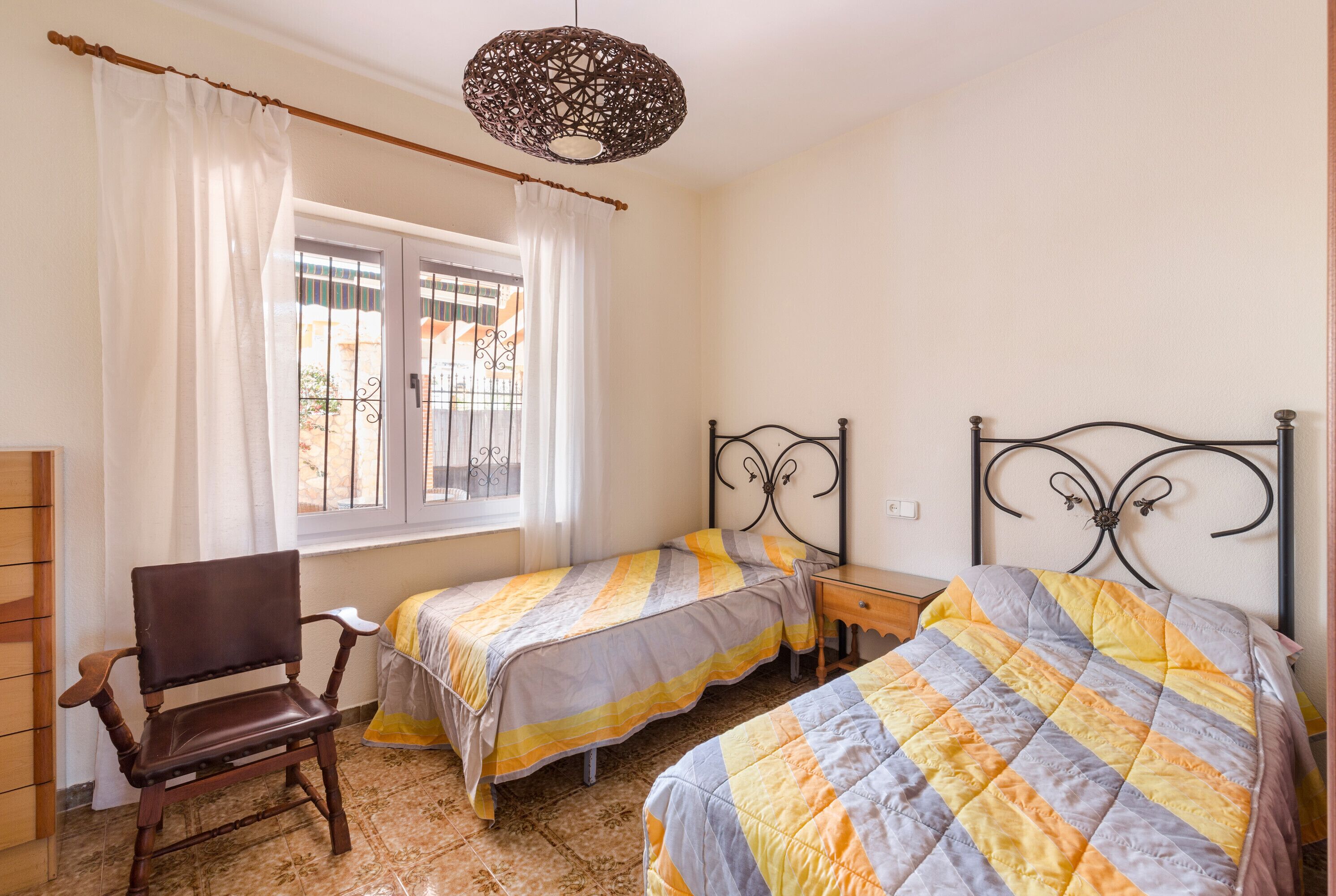 3 chambres, fer et planche à repasser, Wi-Fi gratuit, draps fournis