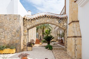 Property grounds - Villa 'Casa Montelado' with Sea View, Private Pool and Air Conditioning (Mijas)