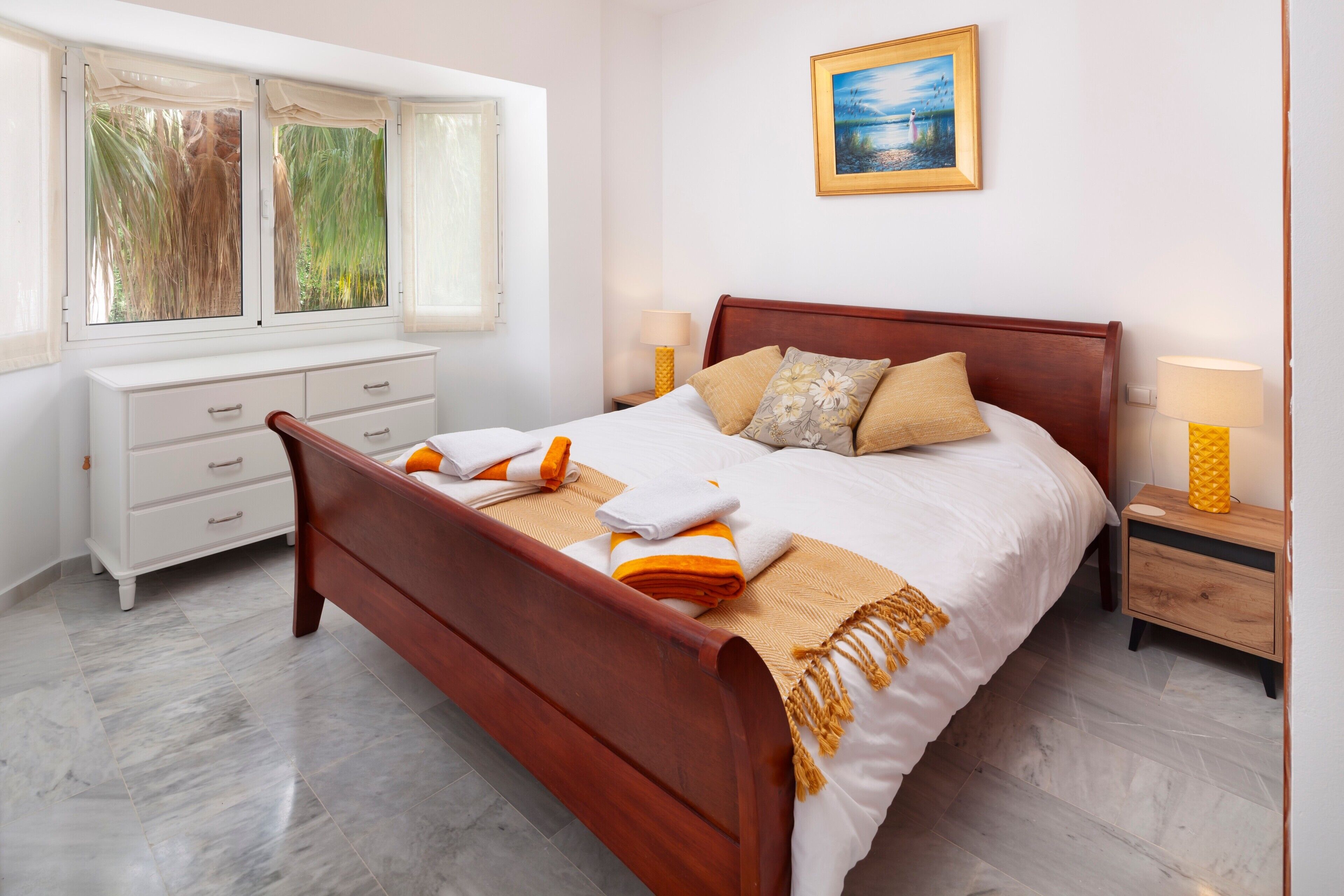 4 habitaciones, tabla de planchar con plancha y wifi gratis 