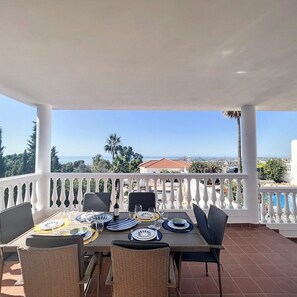 Outdoor dining - Villa 'Casa Montelado' with Sea View, Private Pool and Air Conditioning (Mijas)
