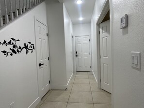 Interior - Perfect LV Home - Quiet & Gated - 9mins to Strip! (Las Vegas)