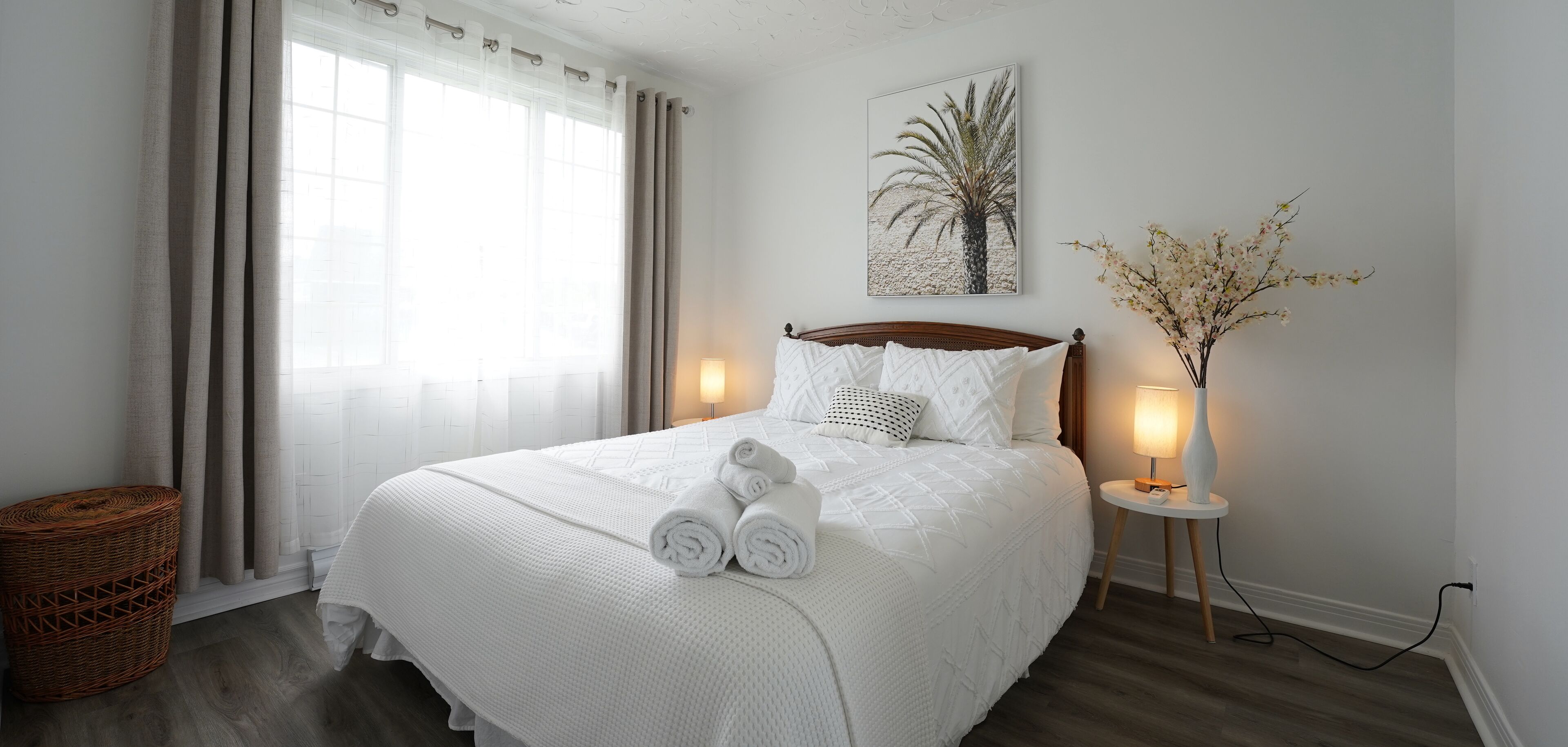 Family & Pet Friendly Modern Bright Bungalow