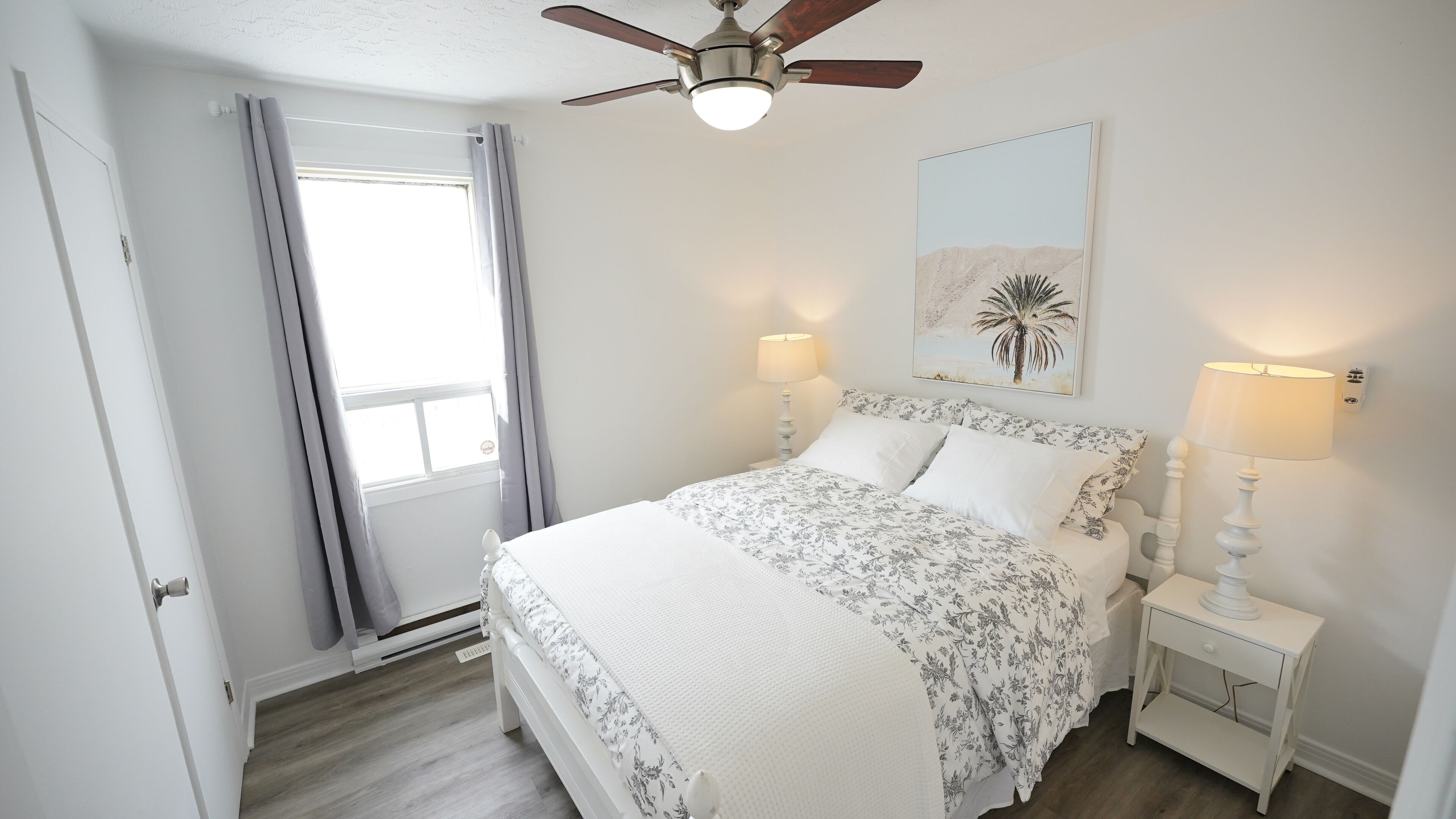 Family & Pet Friendly Modern Bright Bungalow