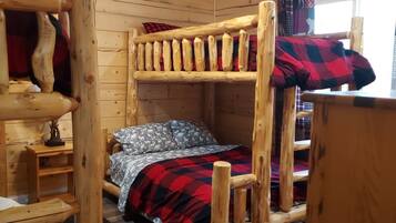 2 bedrooms, WiFi, bed sheets, wheelchair access