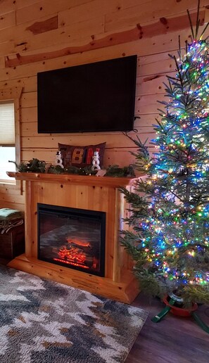 Interior - Finlayson  New log cabin on 10 acres (Finlayson)