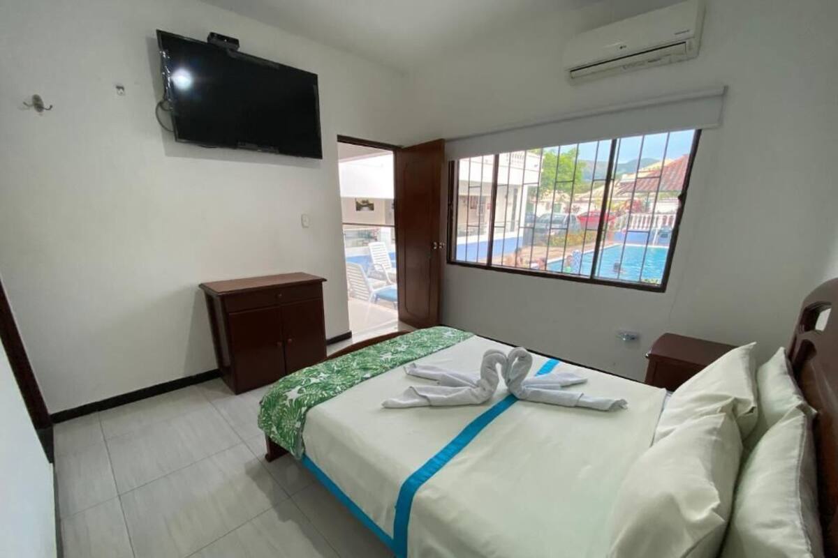 Wifi gratis y ropa de cama 