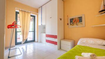 1 bedroom, free WiFi, bed sheets