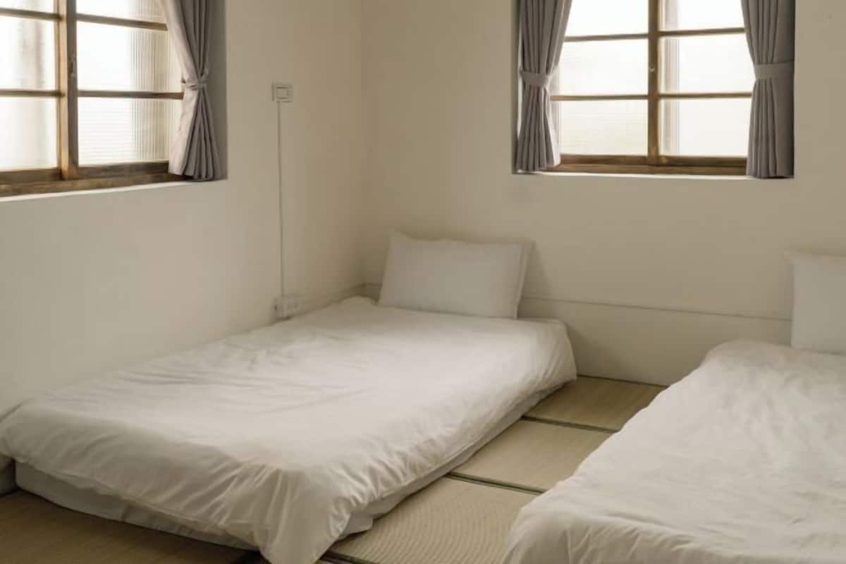 WiFi (free)
