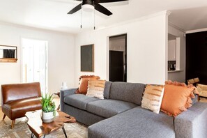 Smart TV, books, printers - Stylish Downtown Nashville Condo - Patio & Parking (Nashville)