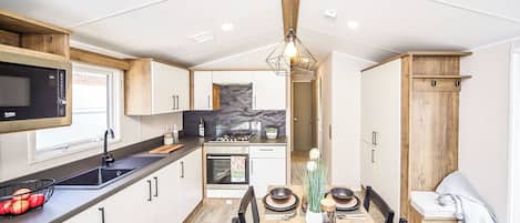 Refrigerador, horno, parrilla de estufa y tostadora