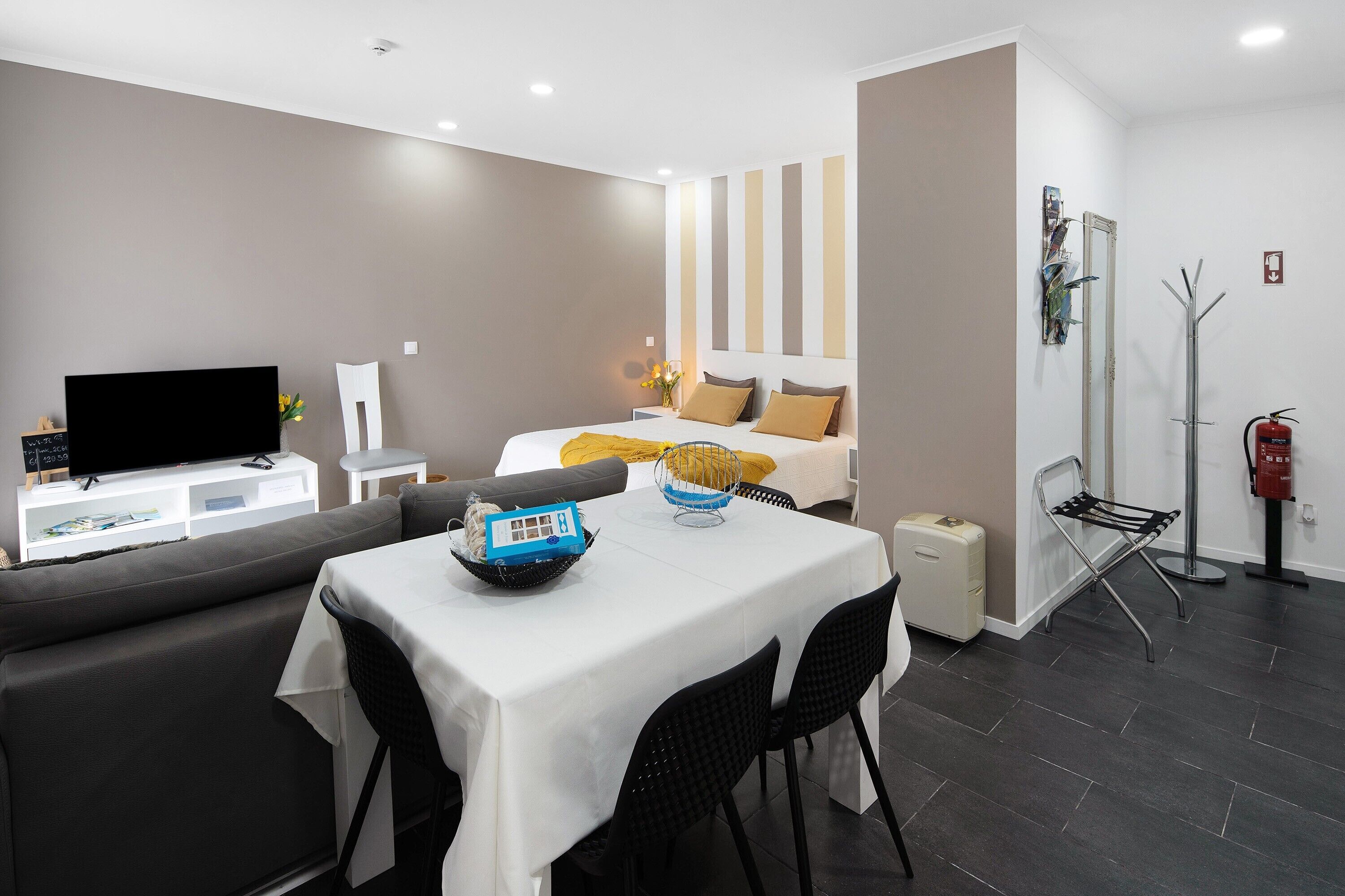 1 chambre, Wi-Fi gratuit, draps fournis