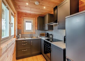 Fridge, oven, stovetop, toaster