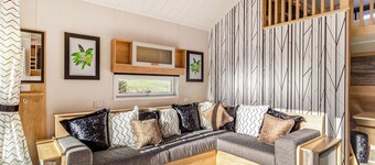 Pladda Pod with Hot Tub