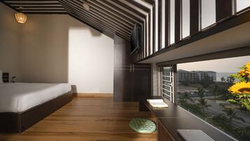 Deluxe Double Room | Egyptian cotton sheets, premium bedding, down comforters, minibar