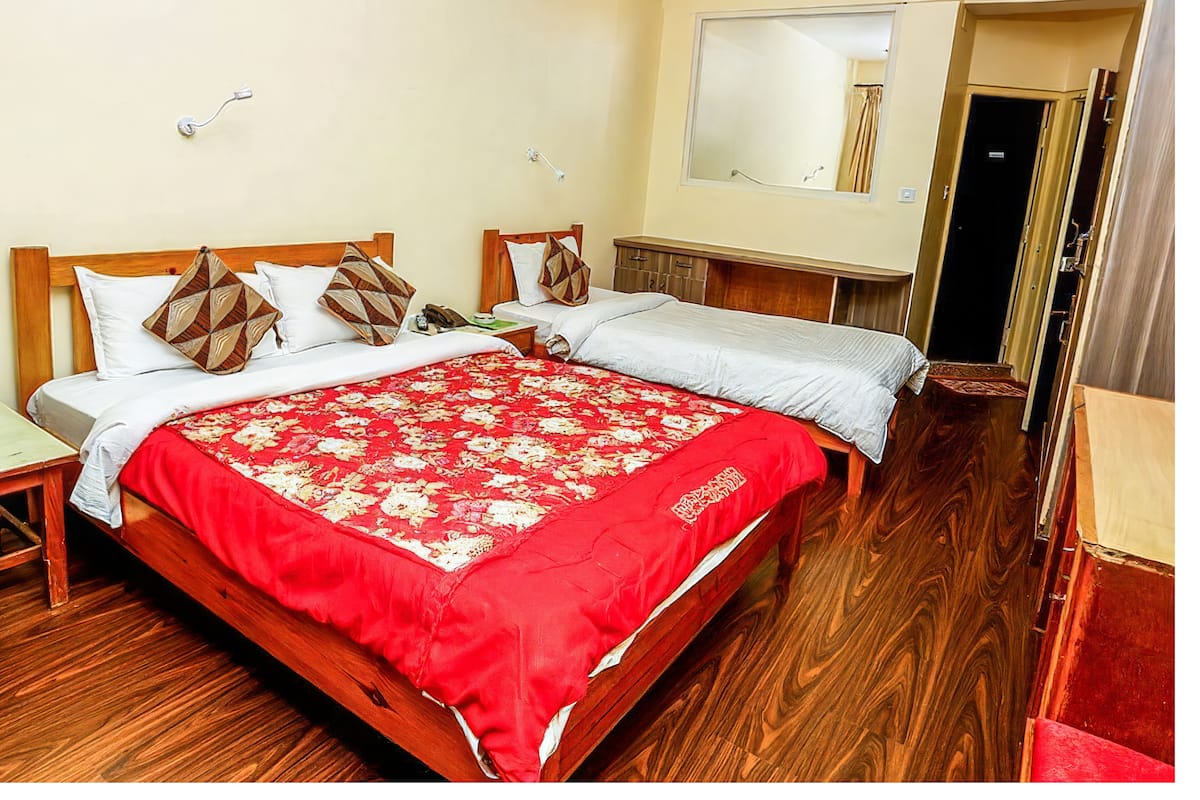 Deluxe Double Room, 1 Bedroom, Balcony, Mountain View | In-room safe, individually decorated, individually furnished, desk