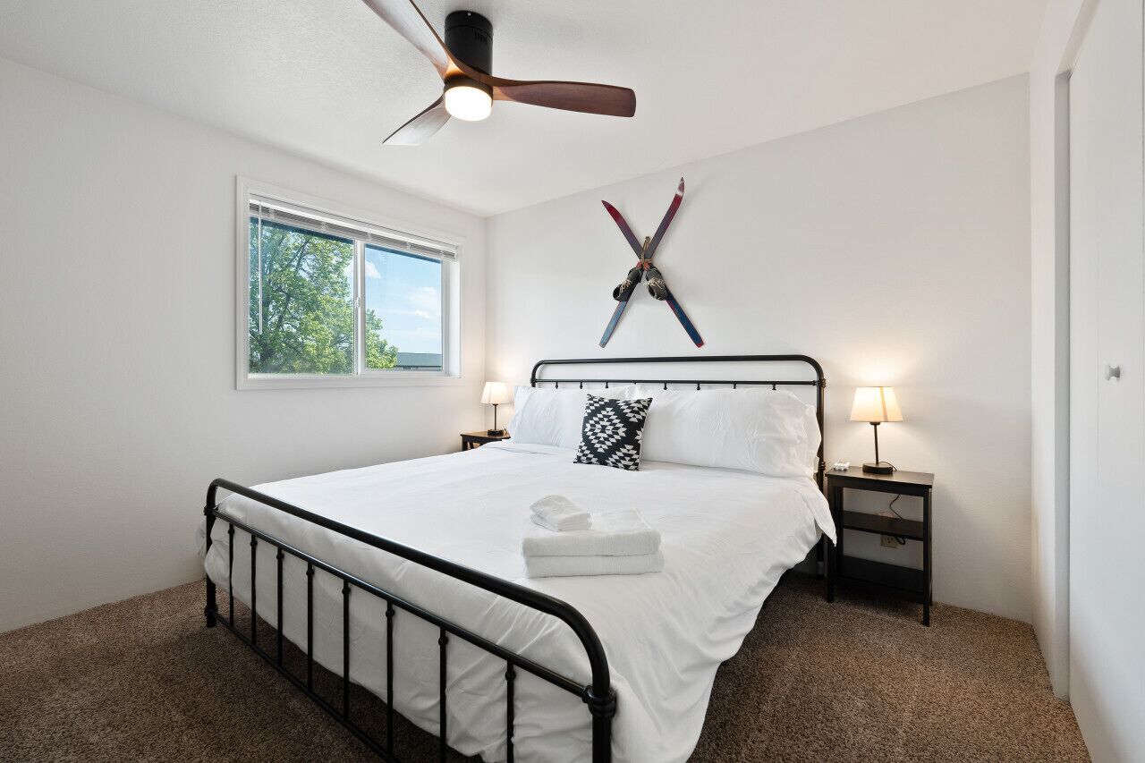 Iron/ironing board, travel crib, free WiFi, bed sheets