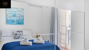 Schreibtisch, Bügeleisen/Bügelbrett, Reisekinderbett, kostenloses WLAN