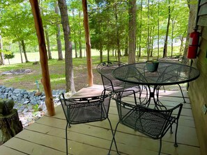 Outdoor dining - Fishin' Hole (Cadiz)