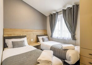 2 bedrooms