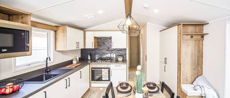 Fridge, oven, stovetop, toaster