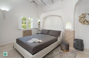 5 bedrooms, WiFi, bed sheets