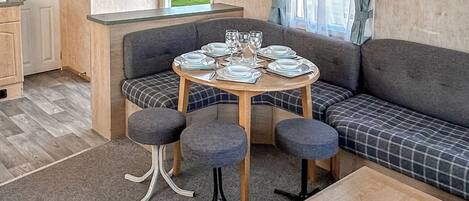 تناول الطعام