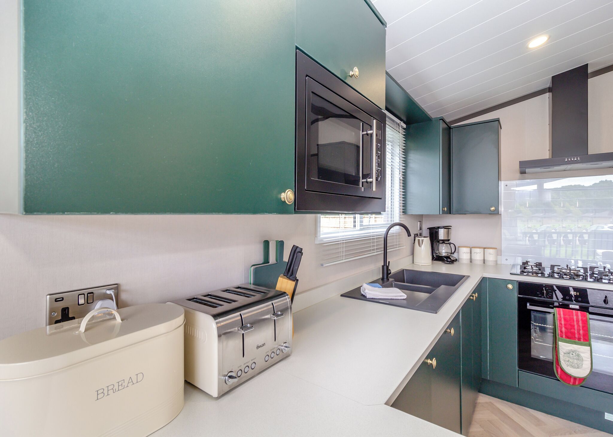 Fridge, oven, stovetop, toaster