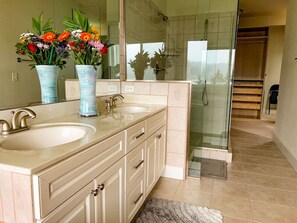 Unclassified image, 5 of 37, button