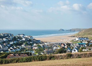 Beach - Platinum 2 Pet Friendly Sleeps 4 (Penhallow)